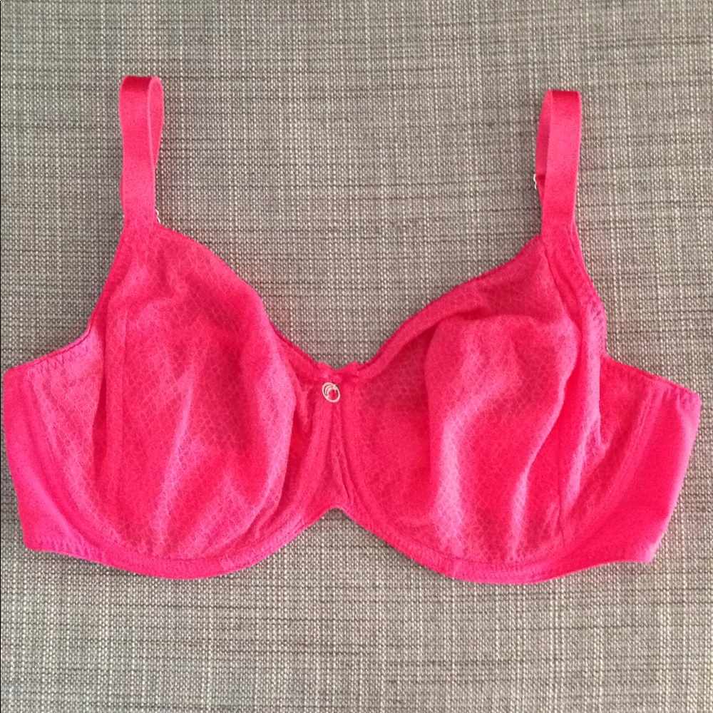 Chantelle hot pink bra